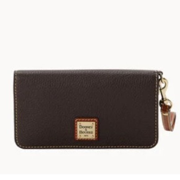 Dooney & Bourke Fey Phone Wristlet Brown Tmoro